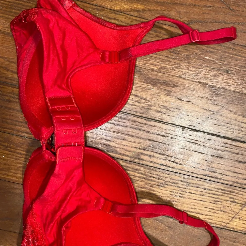 Red Victoria’s Secret Bra Size 34B - Picture 4 of 6